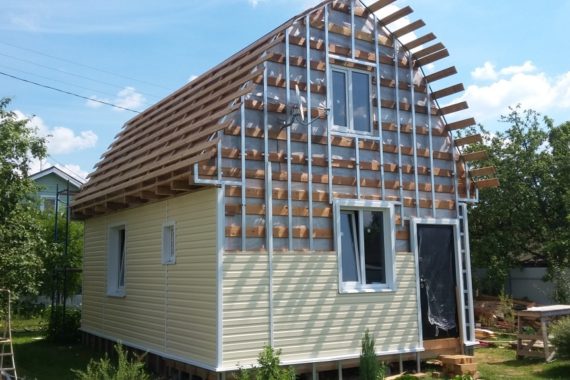 Монтаж кровли дачи