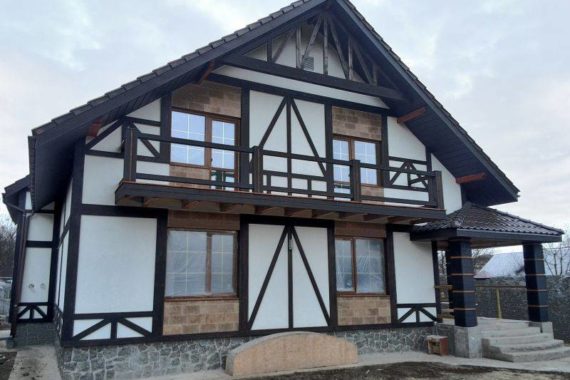 Отделка дома фахверк